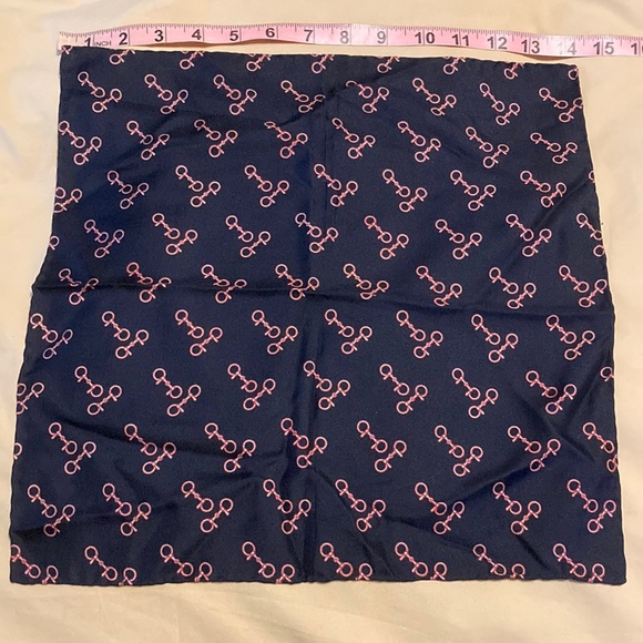 Gucci pocket square - Picture 1 of 5